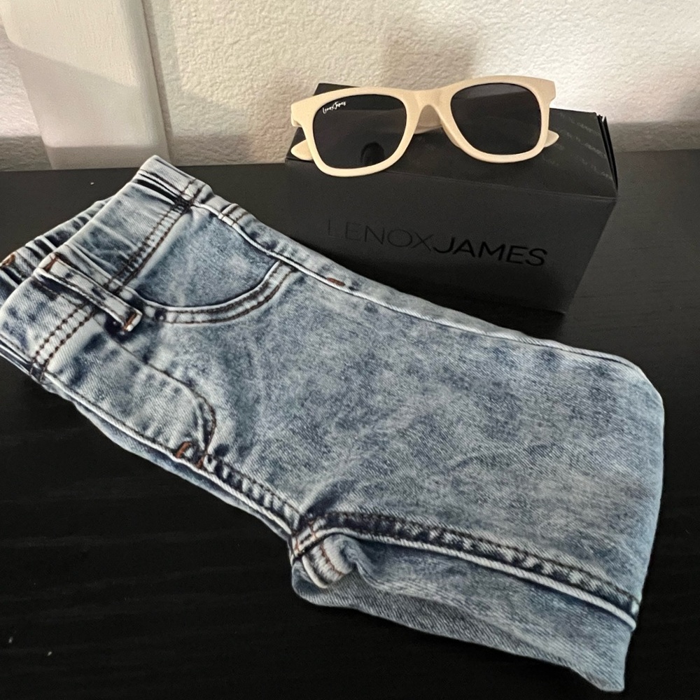 Lenox James Skinny Jeans & Sunglasses